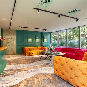 Apart Otel Tomis Garden, Bükreş