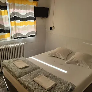 Hostel Gara De Nord-banat-4-you, Bükreş